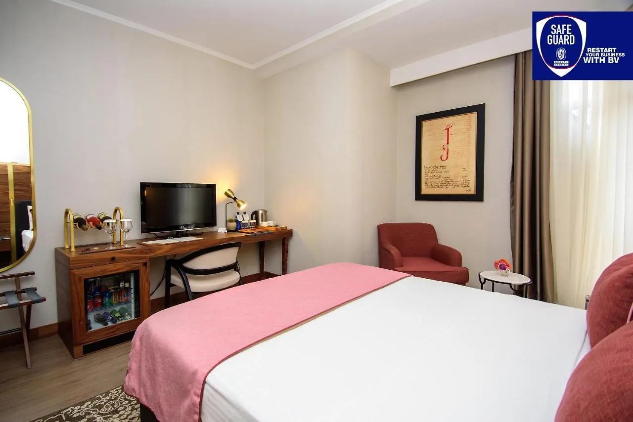 Hotel Tiflis Palace