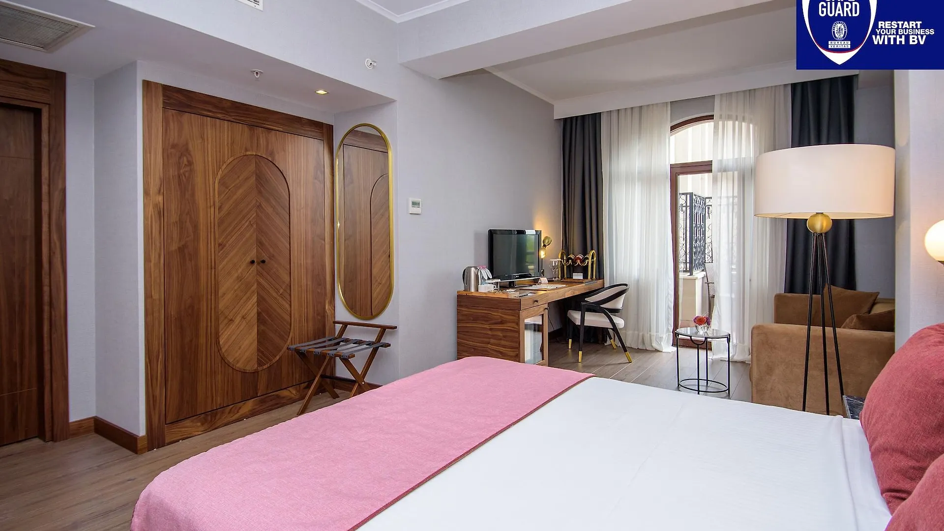 Hotel Tiflis Palace
